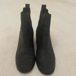 Tom’s 8.5 Women's Evelyn Stacked Block Heel Booties